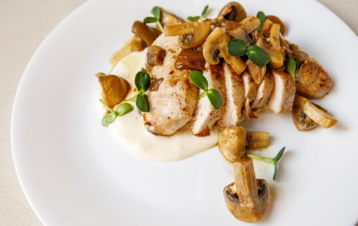 pollo funghi mascarpone e noci